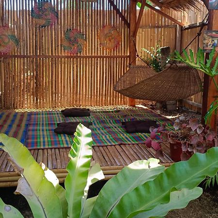Bella'S Bed & Breakfast Dauis Екстер'єр фото